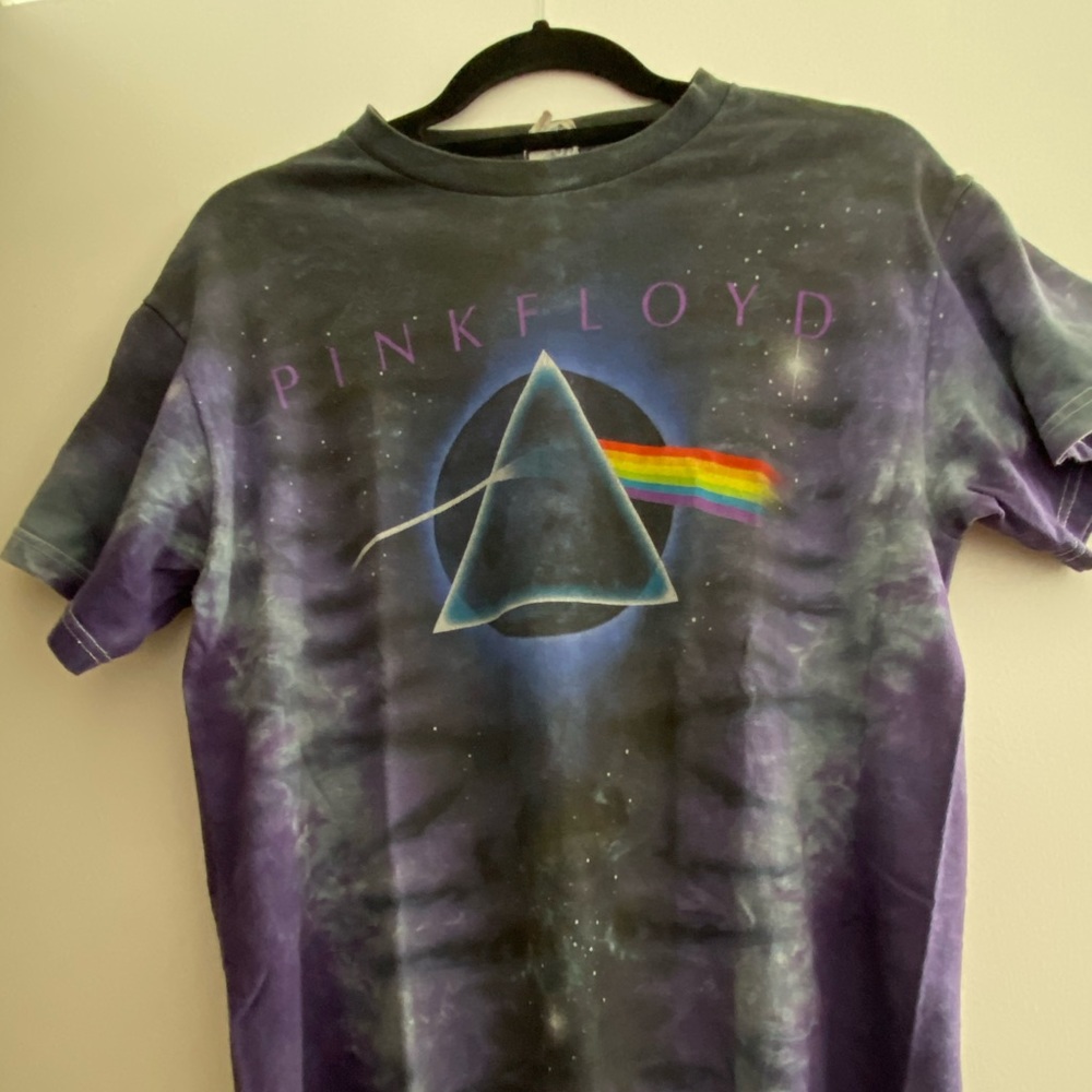 Vintage Pink Floyd Band Tee. Best fits size M